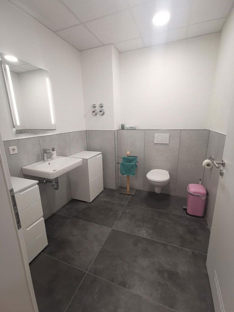 Prenájom kancelárie 137 m², Hadamar, Hesensko Prenájom kancelárie 137 m², Hadamar, Hesensko