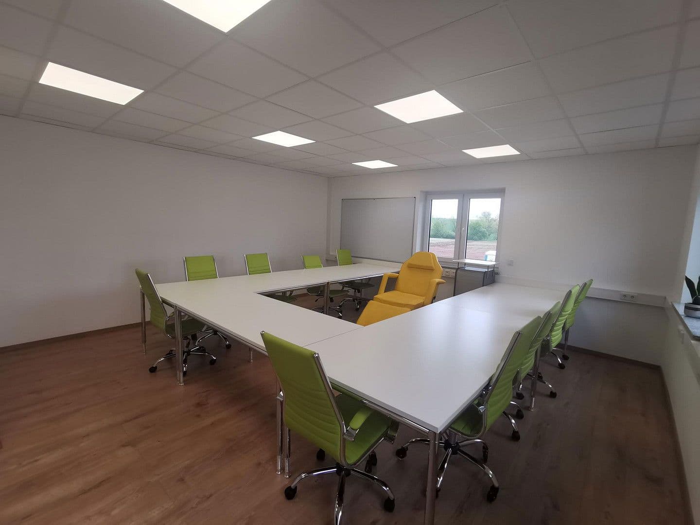 Prenájom kancelárie 137 m², Hadamar, Hesensko Prenájom kancelárie 137 m², Hadamar, Hesensko