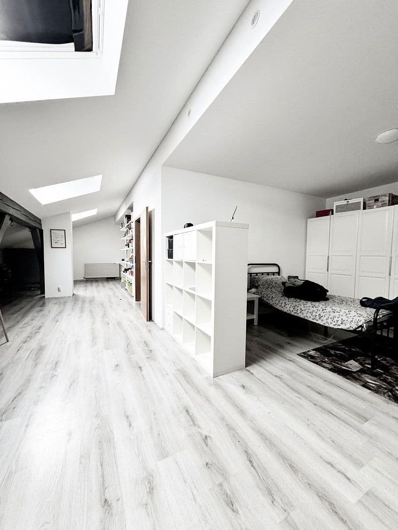 Predaj domu 297 m², pozemek 787 m², Am Mühlhebel 9, Weilerbach, Porýnie-Falcko Predaj domu 297 m², pozemek 787 m², Am Mühlhebel 9, Weilerbach, Porýnie-Falcko