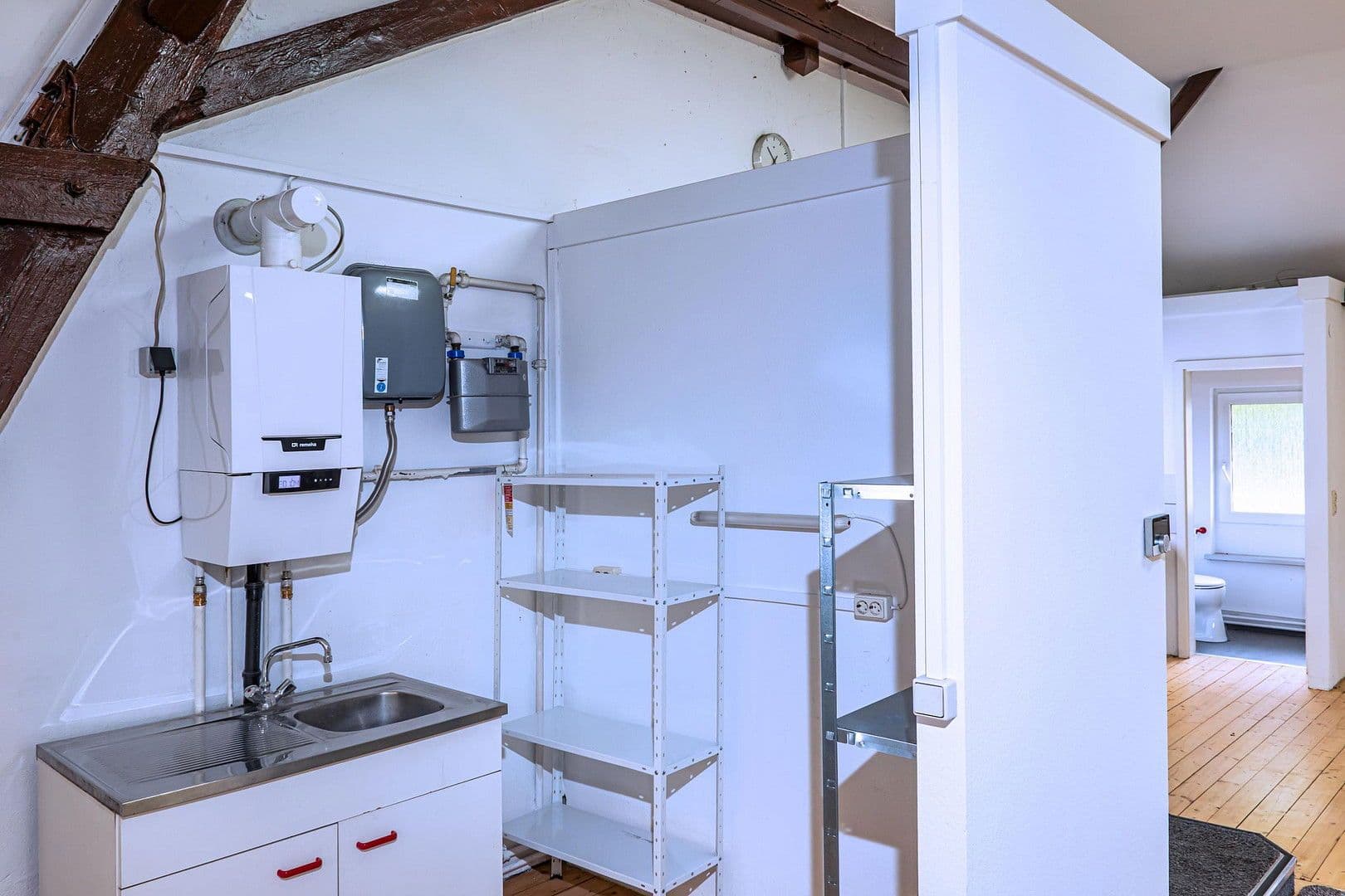 Prenájom kancelárie 122 m², Schiltachstraße 44, Schramberg, Bádensko-Wurttembersko Prenájom kancelárie 122 m², Schiltachstraße 44, Schramberg, Bádensko-Wurttembersko