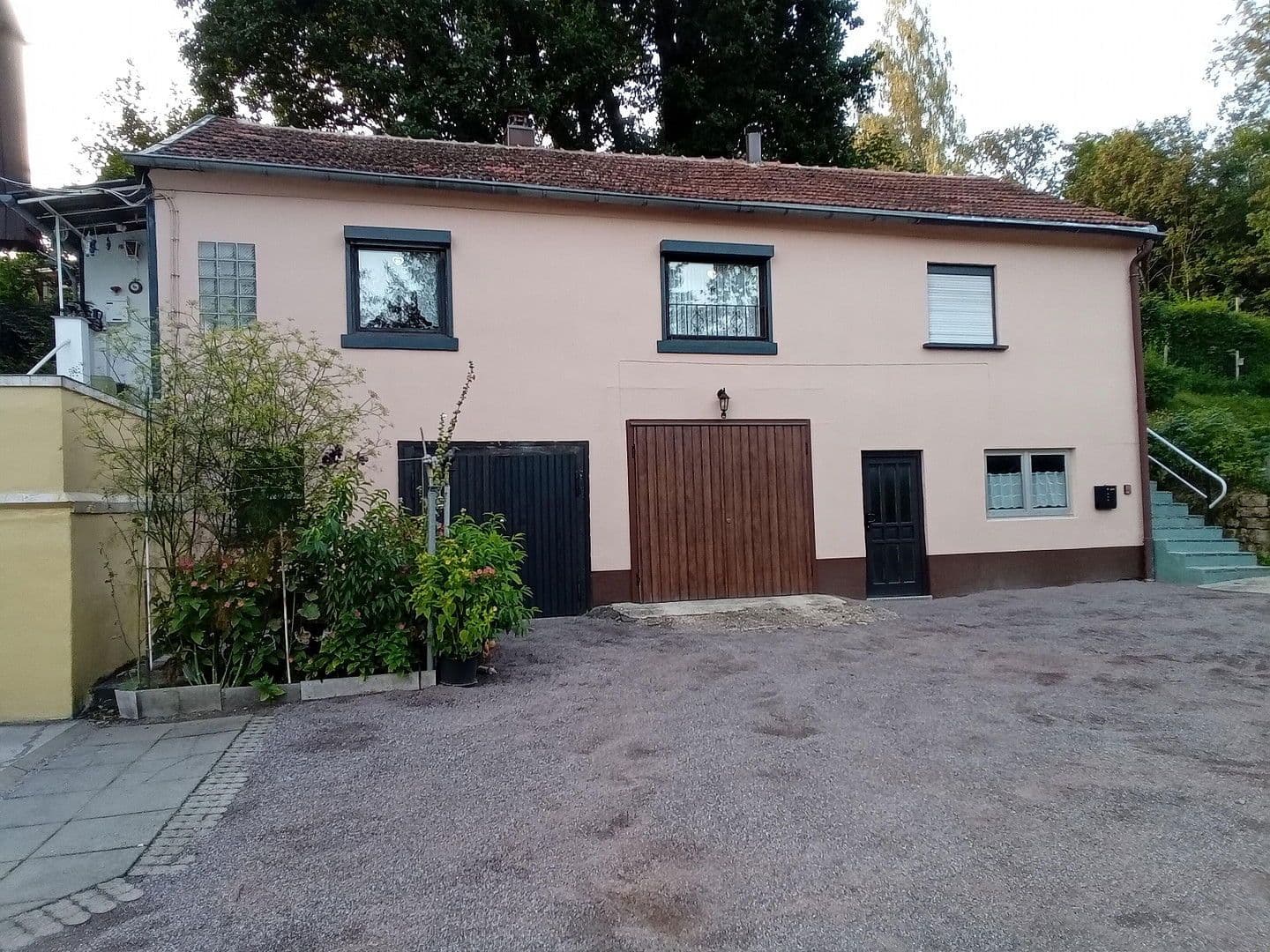 Predaj domu 255 m², pozemek 851 m², Am Waldhügel 22, Saarbrücken, Sársko Predaj domu 255 m², pozemek 851 m², Am Waldhügel 22, Saarbrücken, Sársko