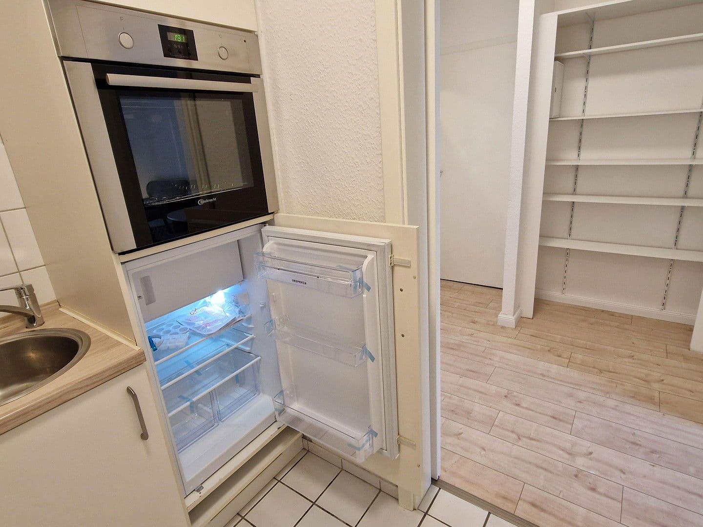 Prenájom bytu 1-izbový 48 m², Lübeck, Šlezvicko-Holštajnsko Prenájom bytu 1-izbový 48 m², Lübeck, Šlezvicko-Holštajnsko