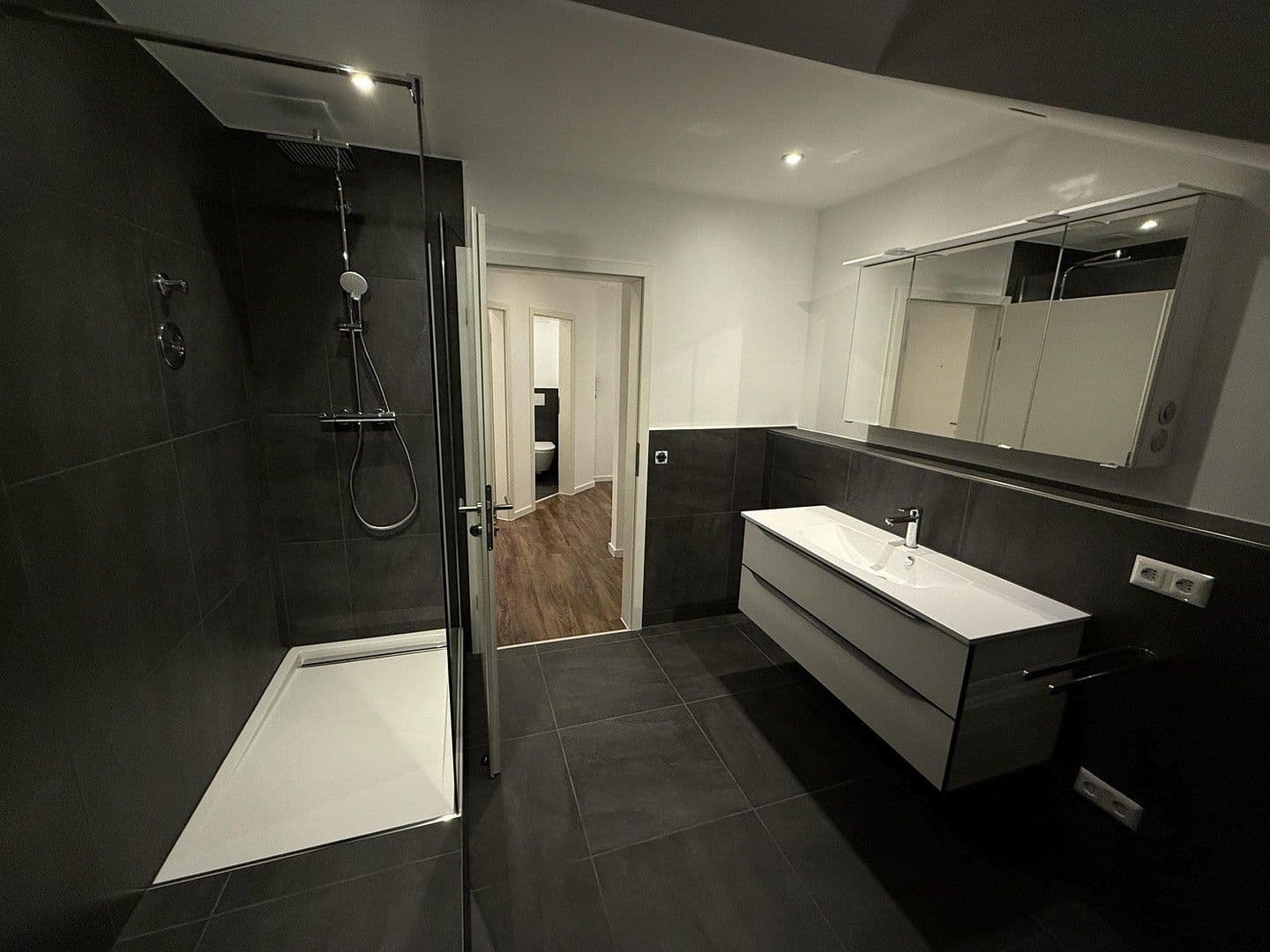 Prenájom bytu 3-izbový 82 m², Tiergartenweg 2/1, Ebersbach an der Fils, Bádensko-Wurttembersko Prenájom bytu 3-izbový 82 m², Tiergartenweg 2/1, Ebersbach an der Fils, Bádensko-Wurttembersko