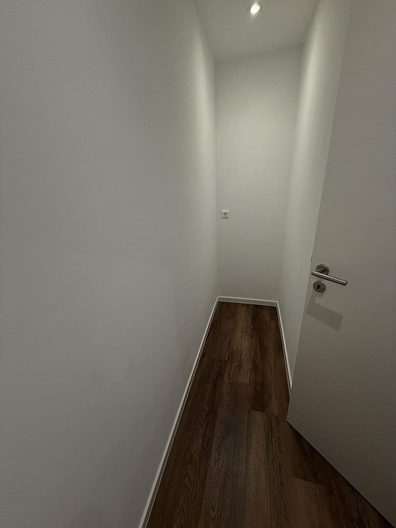 Prenájom bytu 3-izbový 82 m², Tiergartenweg 2/1, Ebersbach an der Fils, Bádensko-Wurttembersko Prenájom bytu 3-izbový 82 m², Tiergartenweg 2/1, Ebersbach an der Fils, Bádensko-Wurttembersko