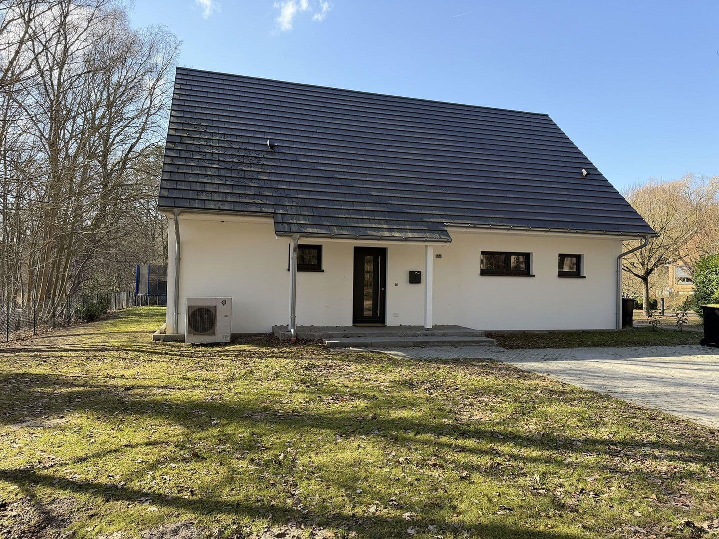 Prenájom domu 130 m², pozemek 600 m², Rießelweg 2a, Stelle, Dolné Sasko Prenájom domu 130 m², pozemek 600 m², Rießelweg 2a, Stelle, Dolné Sasko