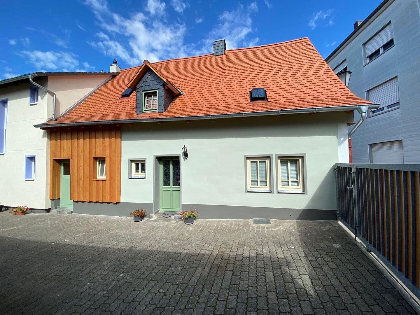 Predaj domu 204 m², pozemek 454 m², Hintergasse , 16, Hanau, Hesensko Predaj domu 204 m², pozemek 454 m², Hintergasse , 16, Hanau, Hesensko