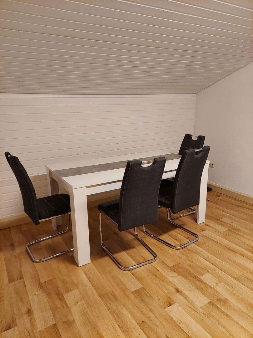 Prenájom bytu 2-izbový 65 m², Birkelweg 36, Steinheim am Albuch, Bádensko-Wurttembersko Prenájom bytu 2-izbový 65 m², Birkelweg 36, Steinheim am Albuch, Bádensko-Wurttembersko