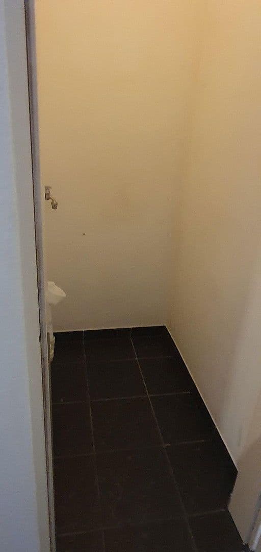 Prenájom bytu 2-izbový 63 m², Rheinstr. 16, Krefeld, Severné Porýnie - Westfálsko Prenájom bytu 2-izbový 63 m², Rheinstr. 16, Krefeld, Severné Porýnie - Westfálsko