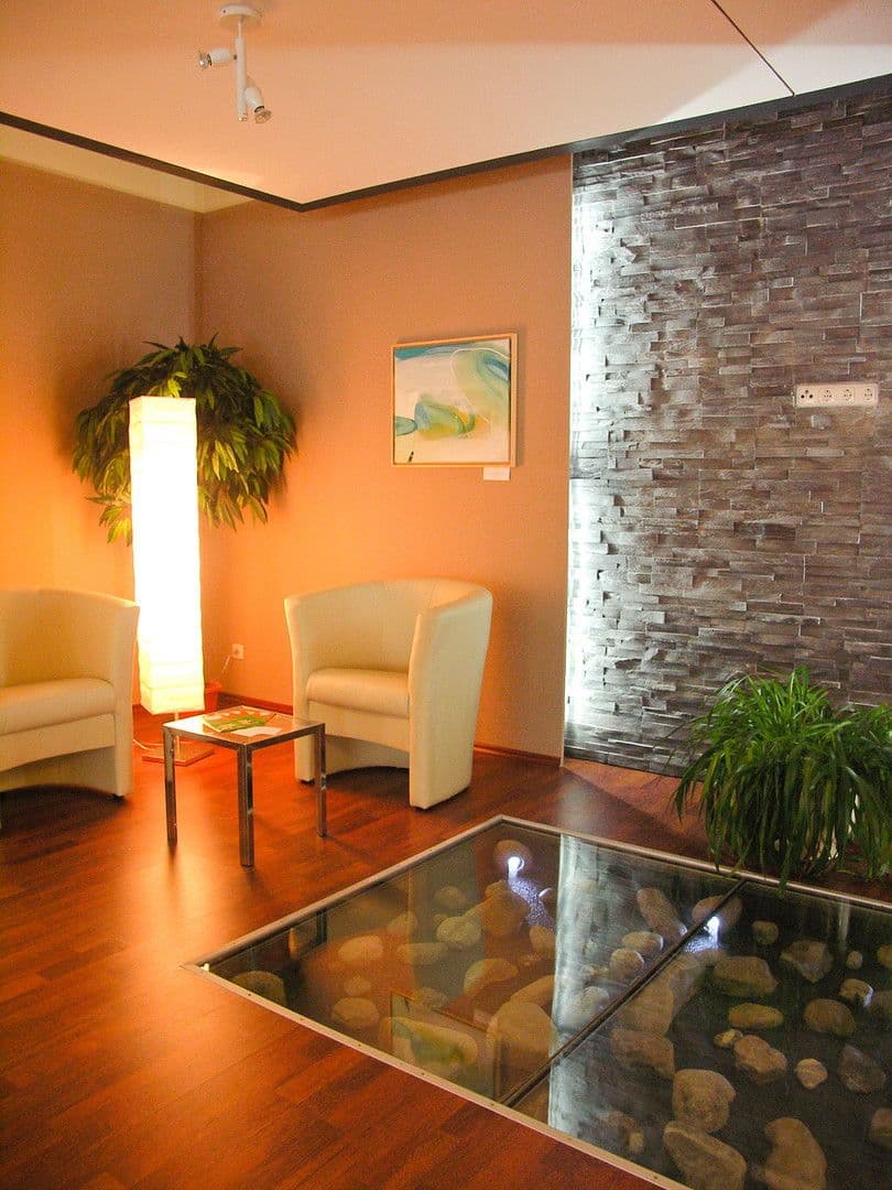 Prenájom kancelárie 1.500 m², Parkstrasse 14, Langweid am Lech, Bavorsko Prenájom kancelárie 1.500 m², Parkstrasse 14, Langweid am Lech, Bavorsko