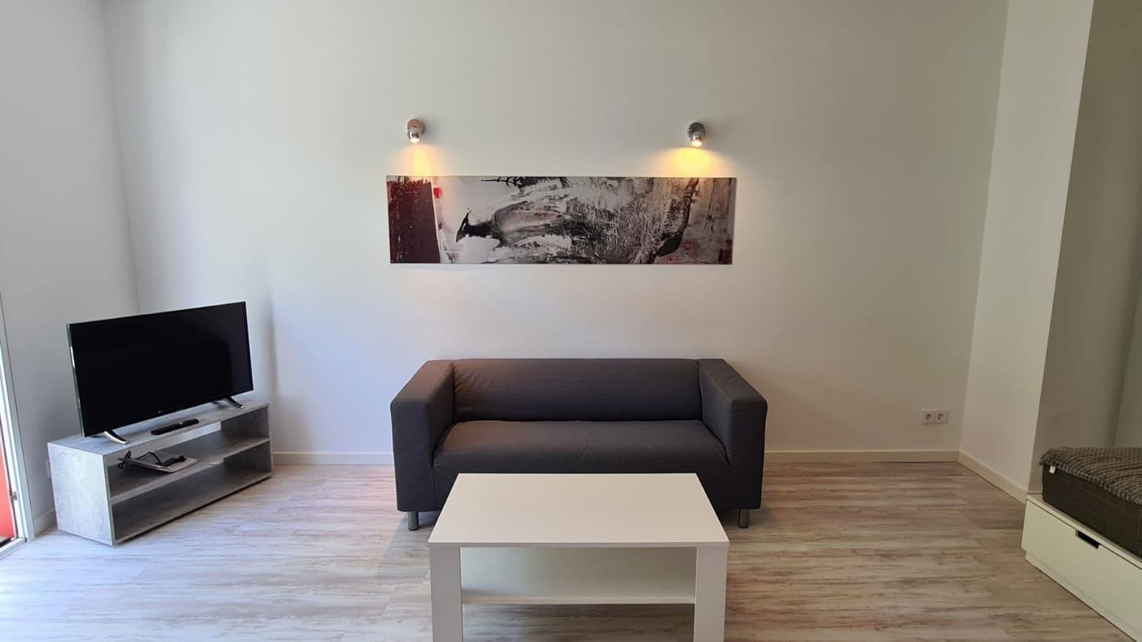 Prenájom bytu 1-izbový 35 m², Fredericiastrass 3, Berlin, Berlín Prenájom bytu 1-izbový 35 m², Fredericiastrass 3, Berlin, Berlín