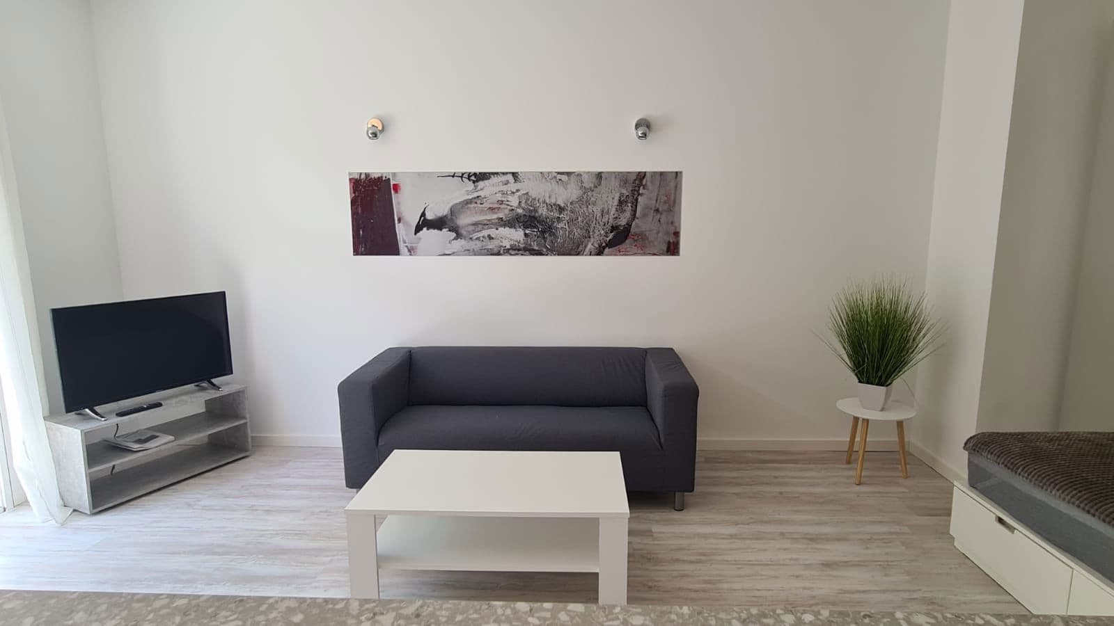 Prenájom bytu 1-izbový 35 m², Fredericiastrass 3, Berlin, Berlín Prenájom bytu 1-izbový 35 m², Fredericiastrass 3, Berlin, Berlín