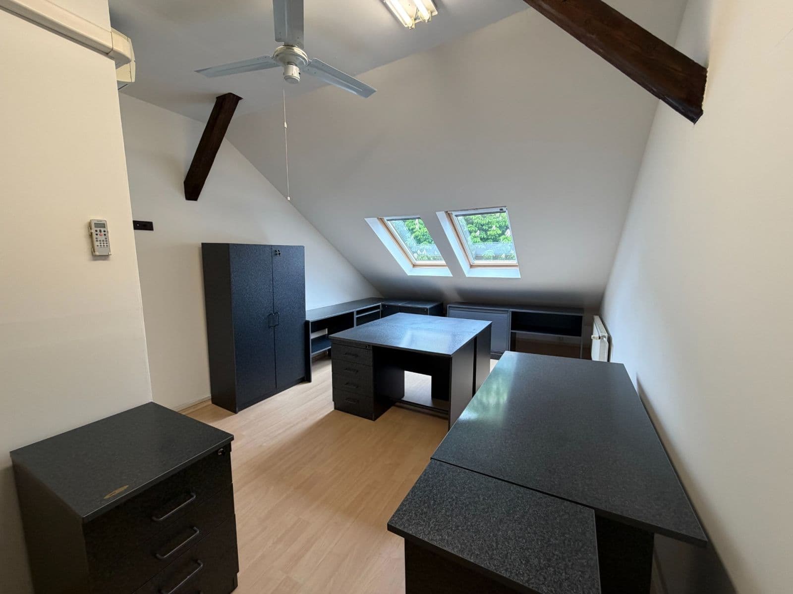 Prenájom nebytového priestoru 133 m², Dubečská, Praha, Praha Prenájom nebytového priestoru 133 m², Dubečská, Praha, Praha