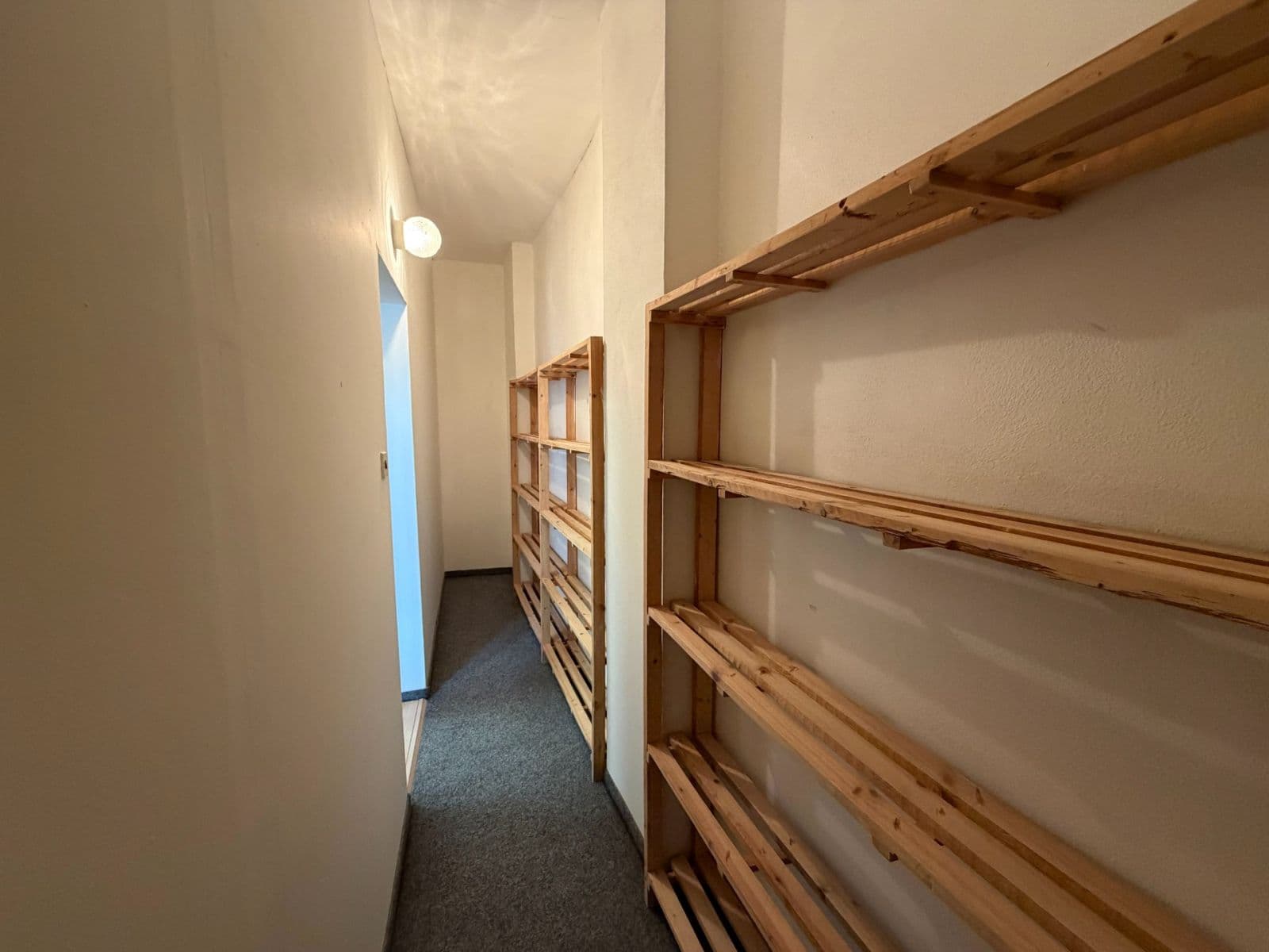 Prenájom nebytového priestoru 133 m², Dubečská, Praha, Praha Prenájom nebytového priestoru 133 m², Dubečská, Praha, Praha