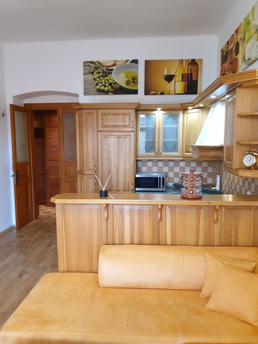 Prenájom bytu 2-izbový 53 m², Arbesovo náměstí, Praha, Praha Prenájom bytu 2-izbový 53 m², Arbesovo náměstí, Praha, Praha