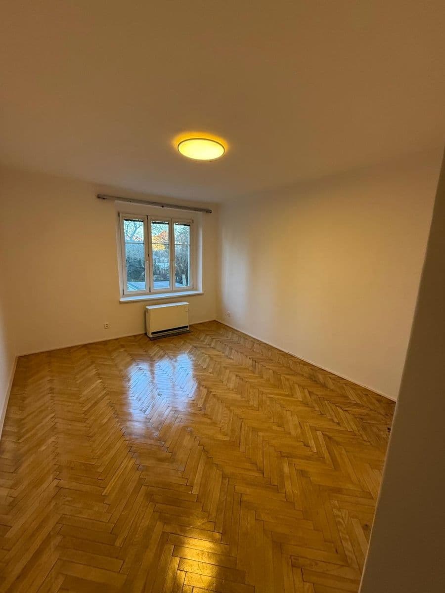 Prenájom bytu 2-izbový 73 m², Polní, Praha, Praha Prenájom bytu 2-izbový 73 m², Polní, Praha, Praha