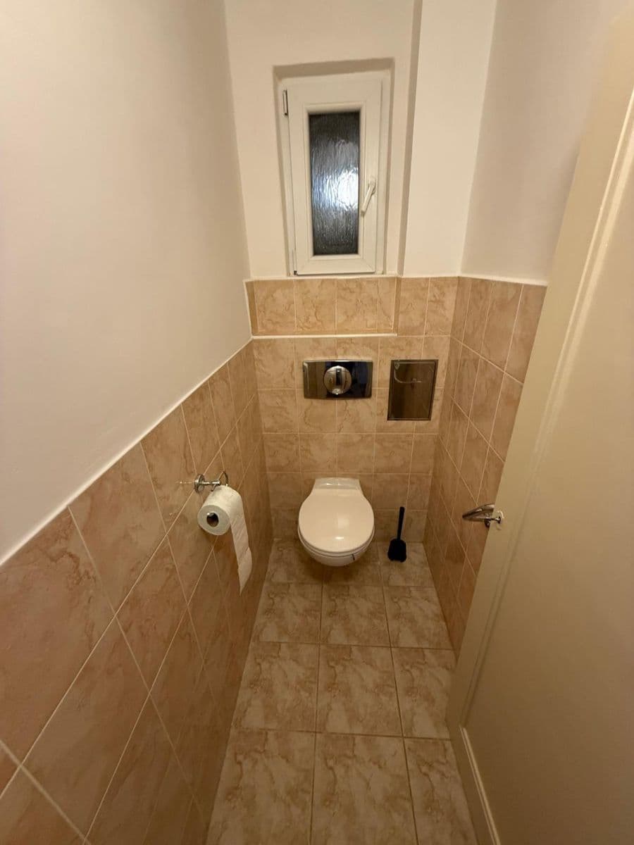 Prenájom bytu 2-izbový 73 m², Polní, Praha, Praha Prenájom bytu 2-izbový 73 m², Polní, Praha, Praha