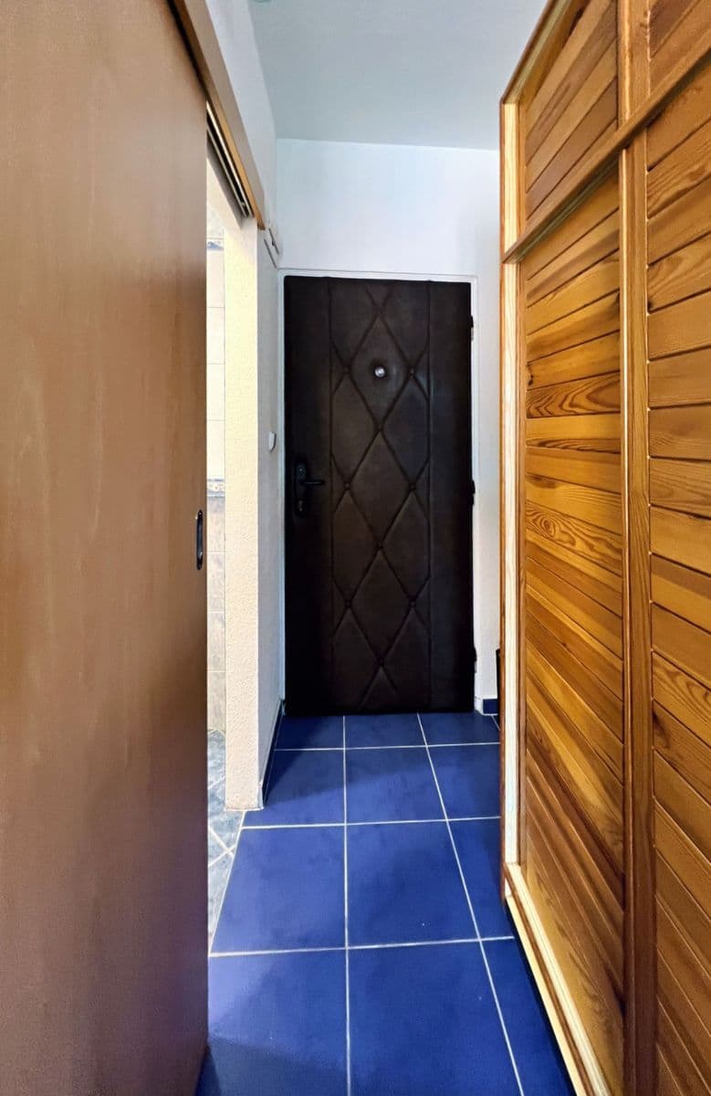 Prenájom bytu 1-izbový 35 m², Rolavská, Nejdek, Karlovarský kraj Prenájom bytu 1-izbový 35 m², Rolavská, Nejdek, Karlovarský kraj