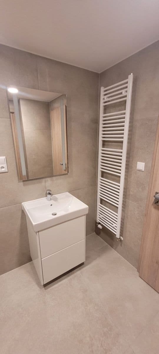 Prenájom bytu 2-izbový 56 m², Poděbradská, Praha, Praha Prenájom bytu 2-izbový 56 m², Poděbradská, Praha, Praha