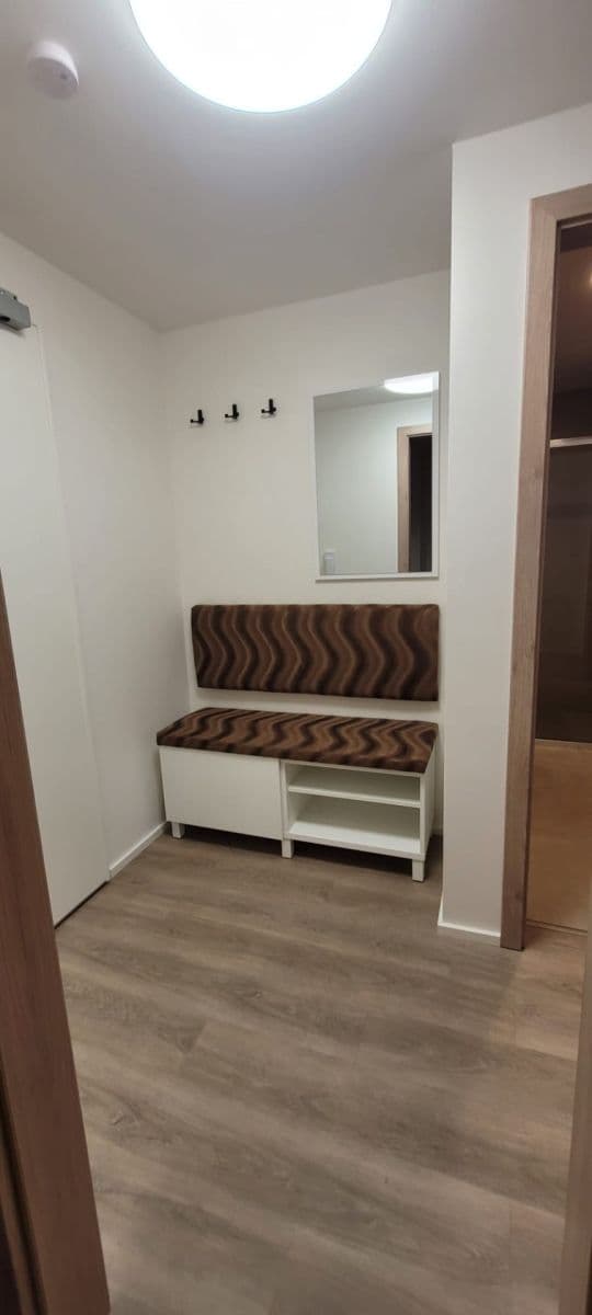 Prenájom bytu 2-izbový 56 m², Poděbradská, Praha, Praha Prenájom bytu 2-izbový 56 m², Poděbradská, Praha, Praha