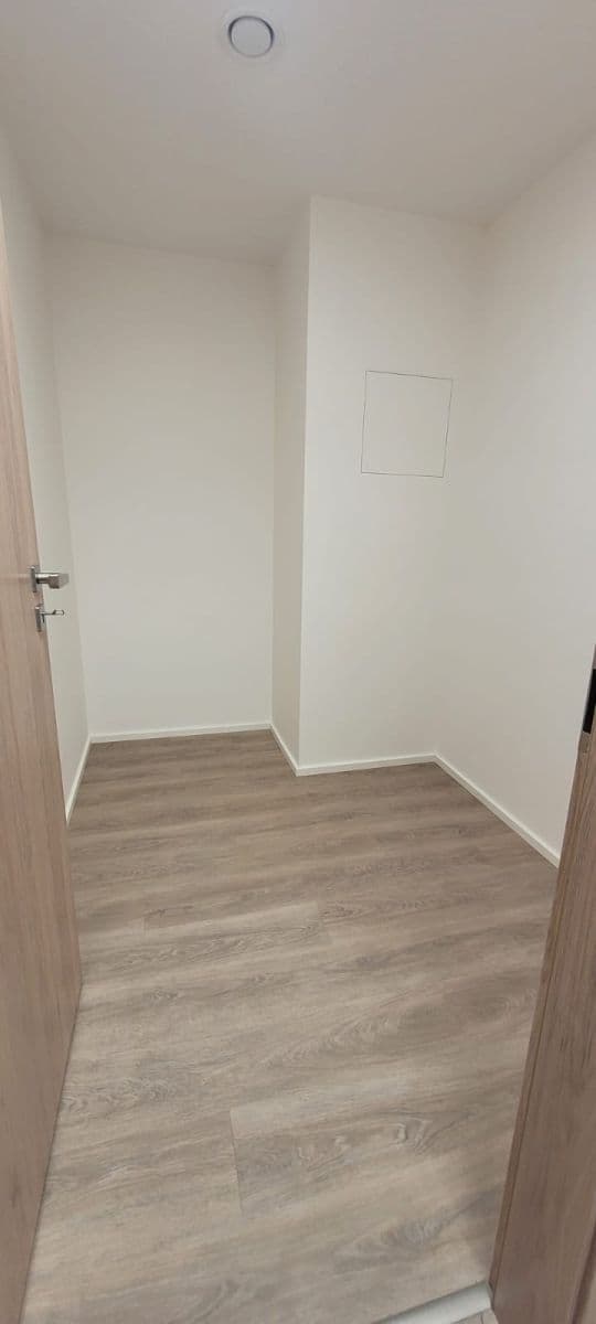 Prenájom bytu 2-izbový 56 m², Poděbradská, Praha, Praha Prenájom bytu 2-izbový 56 m², Poděbradská, Praha, Praha