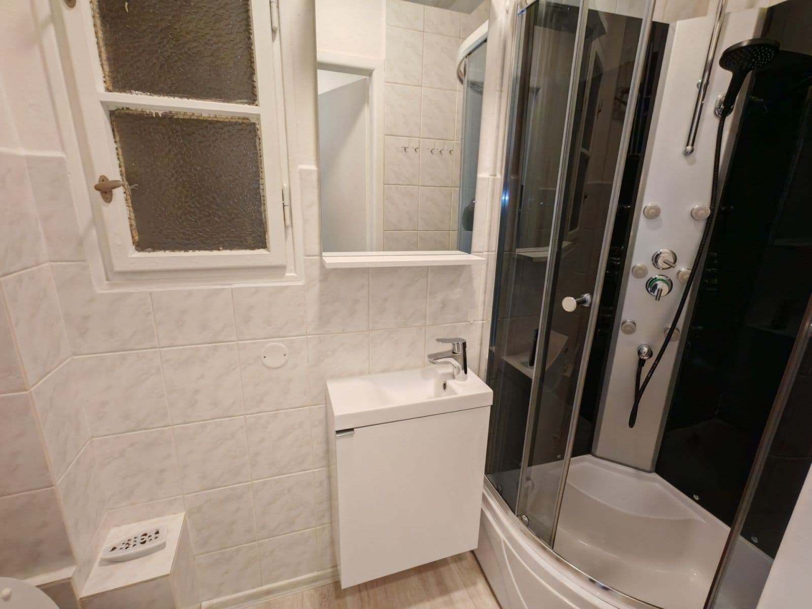 Prenájom bytu Garsoniéra 25 m², Kralická, Praha, Praha Prenájom bytu Garsoniéra 25 m², Kralická, Praha, Praha