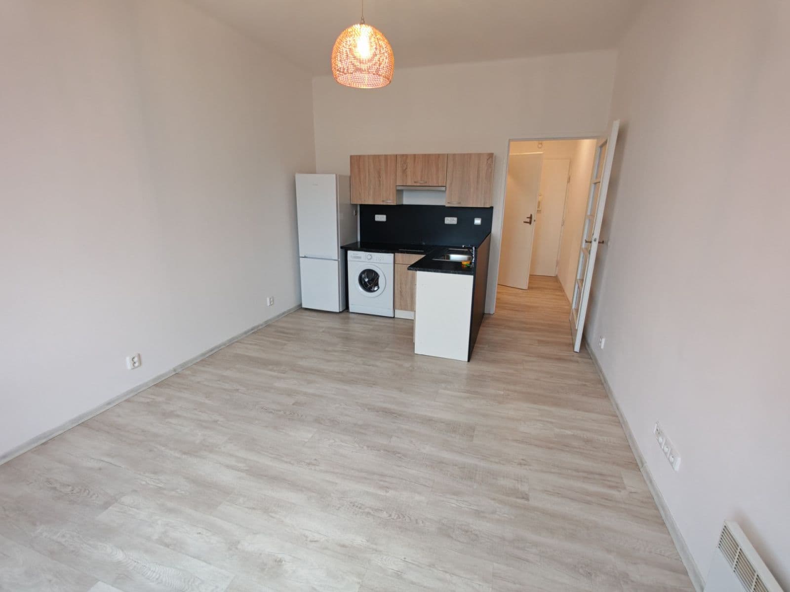 Prenájom bytu Garsoniéra 25 m², Kralická, Praha, Praha Prenájom bytu Garsoniéra 25 m², Kralická, Praha, Praha