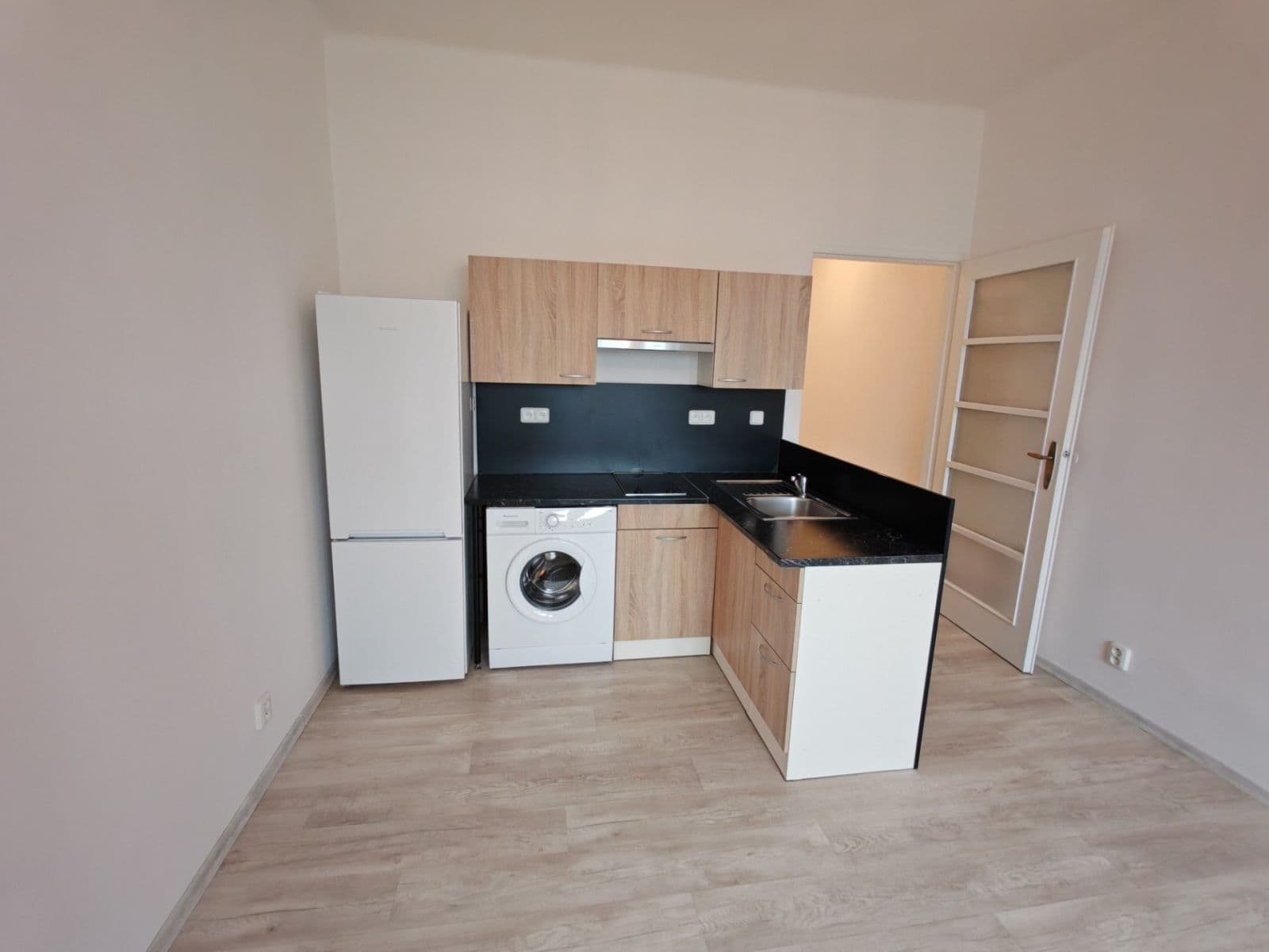 Prenájom bytu Garsoniéra 25 m², Kralická, Praha, Praha Prenájom bytu Garsoniéra 25 m², Kralická, Praha, Praha