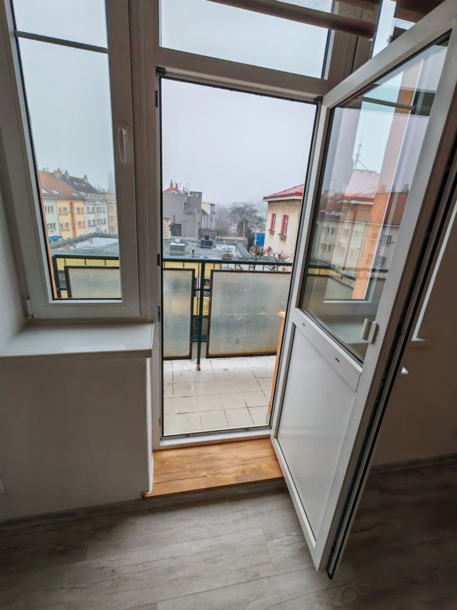 Prenájom bytu Garsoniéra 25 m², Kralická, Praha, Praha Prenájom bytu Garsoniéra 25 m², Kralická, Praha, Praha