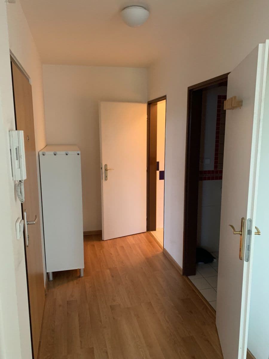 Prenájom bytu 3-izbový 68 m², Lupáčova, Praha, Praha Prenájom bytu 3-izbový 68 m², Lupáčova, Praha, Praha