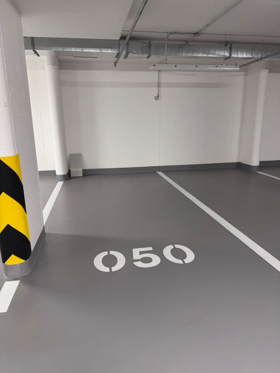 Prenájom garáže 15 m², Poděbradská, Praha, Praha Prenájom garáže 15 m², Poděbradská, Praha, Praha