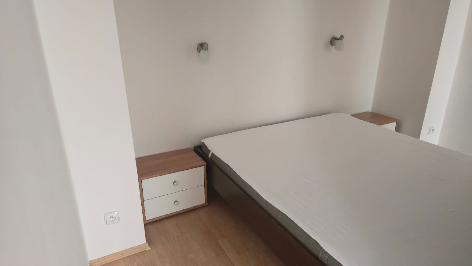 Prenájom bytu 1-izbový 50 m², Páričkova, Ružinov, Bratislavský kraj Prenájom bytu 1-izbový 50 m², Páričkova, Ružinov, Bratislavský kraj