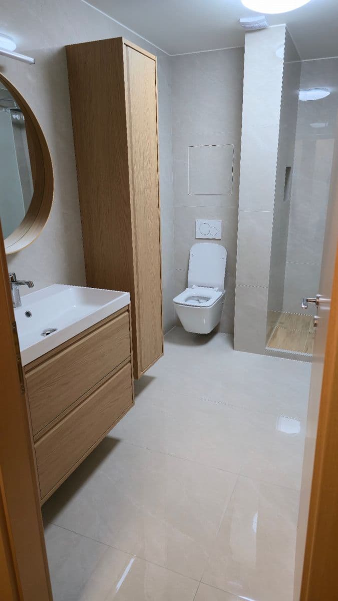 Prenájom bytu 1-izbový 50 m², Páričkova, Ružinov, Bratislavský kraj Prenájom bytu 1-izbový 50 m², Páričkova, Ružinov, Bratislavský kraj