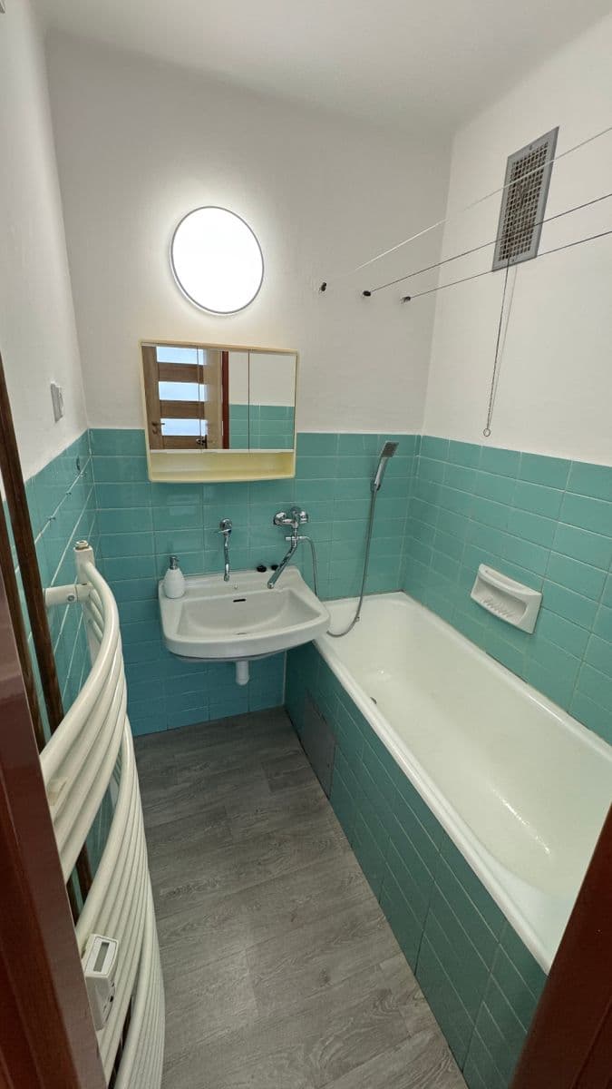 Prenájom bytu 3-izbový 70 m², Svépomoc, Sezimovo Ústí, Jihočeský kraj Prenájom bytu 3-izbový 70 m², Svépomoc, Sezimovo Ústí, Jihočeský kraj