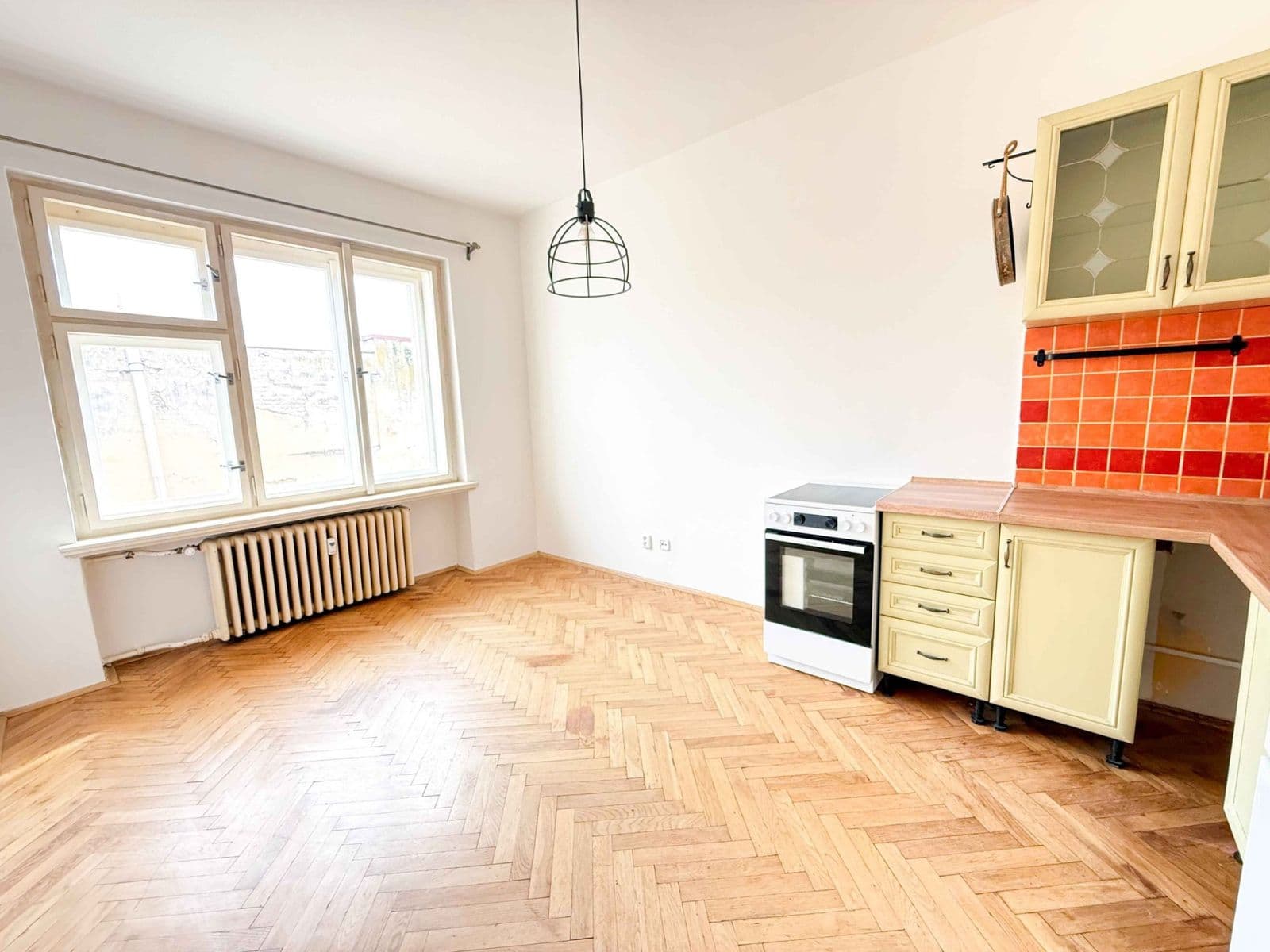 Prenájom bytu 2-izbový 36 m², Nádražní, Praha, Praha Prenájom bytu 2-izbový 36 m², Nádražní, Praha, Praha