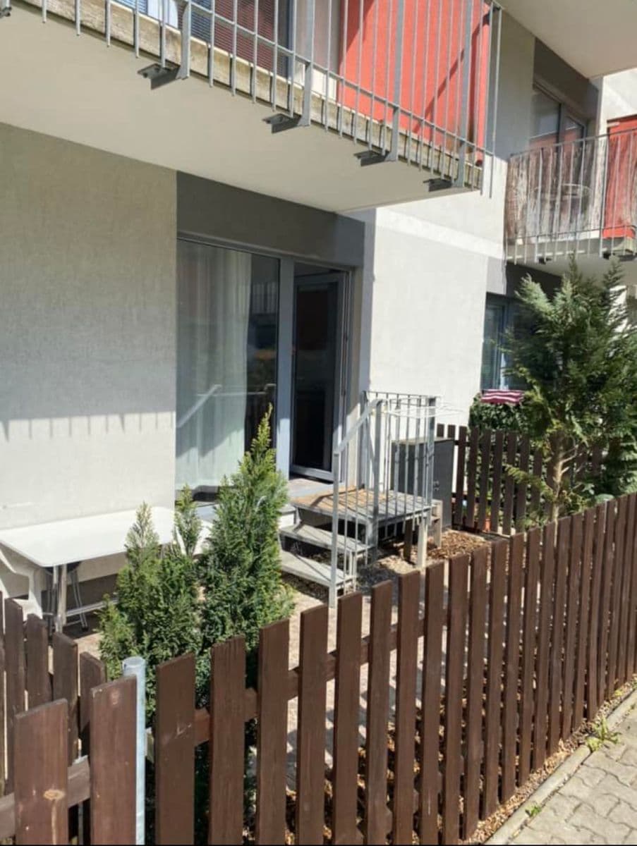 Prenájom bytu 1-izbový 50 m², Hedvábná, Liberec, Liberecký kraj Prenájom bytu 1-izbový 50 m², Hedvábná, Liberec, Liberecký kraj