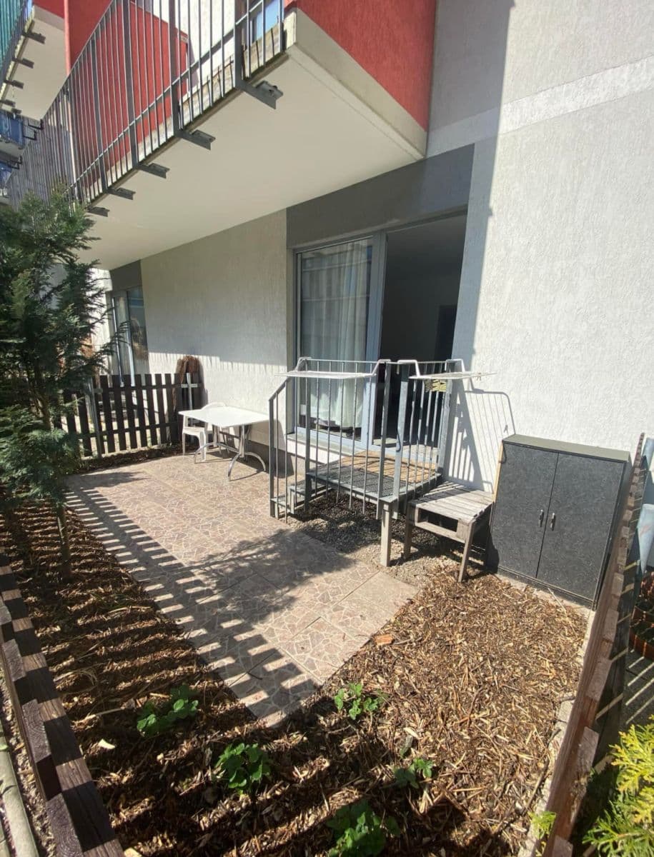 Prenájom bytu 1-izbový 50 m², Hedvábná, Liberec, Liberecký kraj Prenájom bytu 1-izbový 50 m², Hedvábná, Liberec, Liberecký kraj