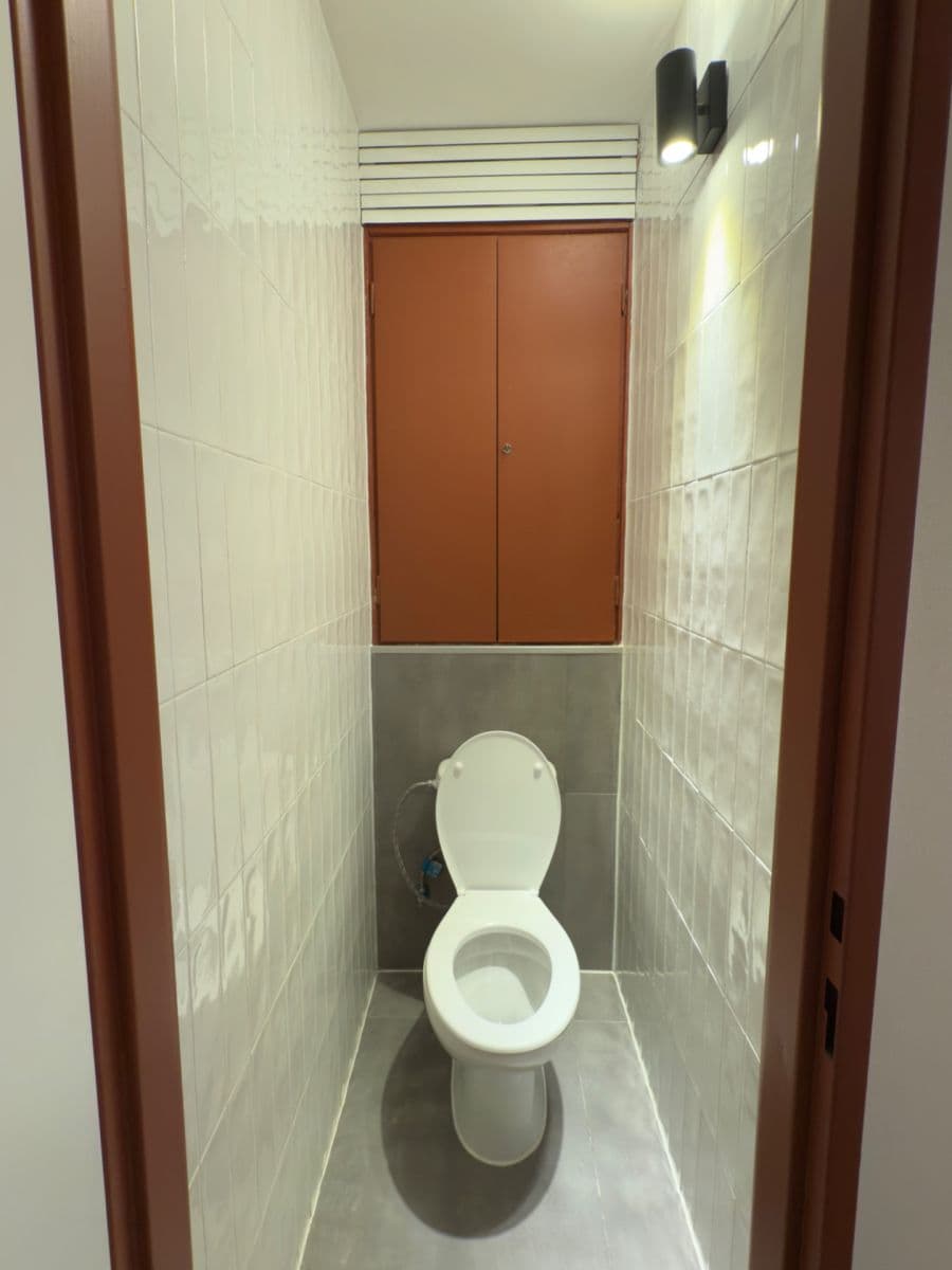 Prenájom bytu 4-izbový 82 m², Vysočanská, Praha, Praha Prenájom bytu 4-izbový 82 m², Vysočanská, Praha, Praha