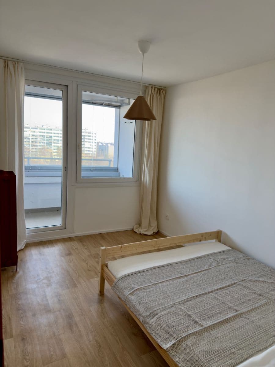 Prenájom bytu 4-izbový 82 m², Vysočanská, Praha, Praha Prenájom bytu 4-izbový 82 m², Vysočanská, Praha, Praha