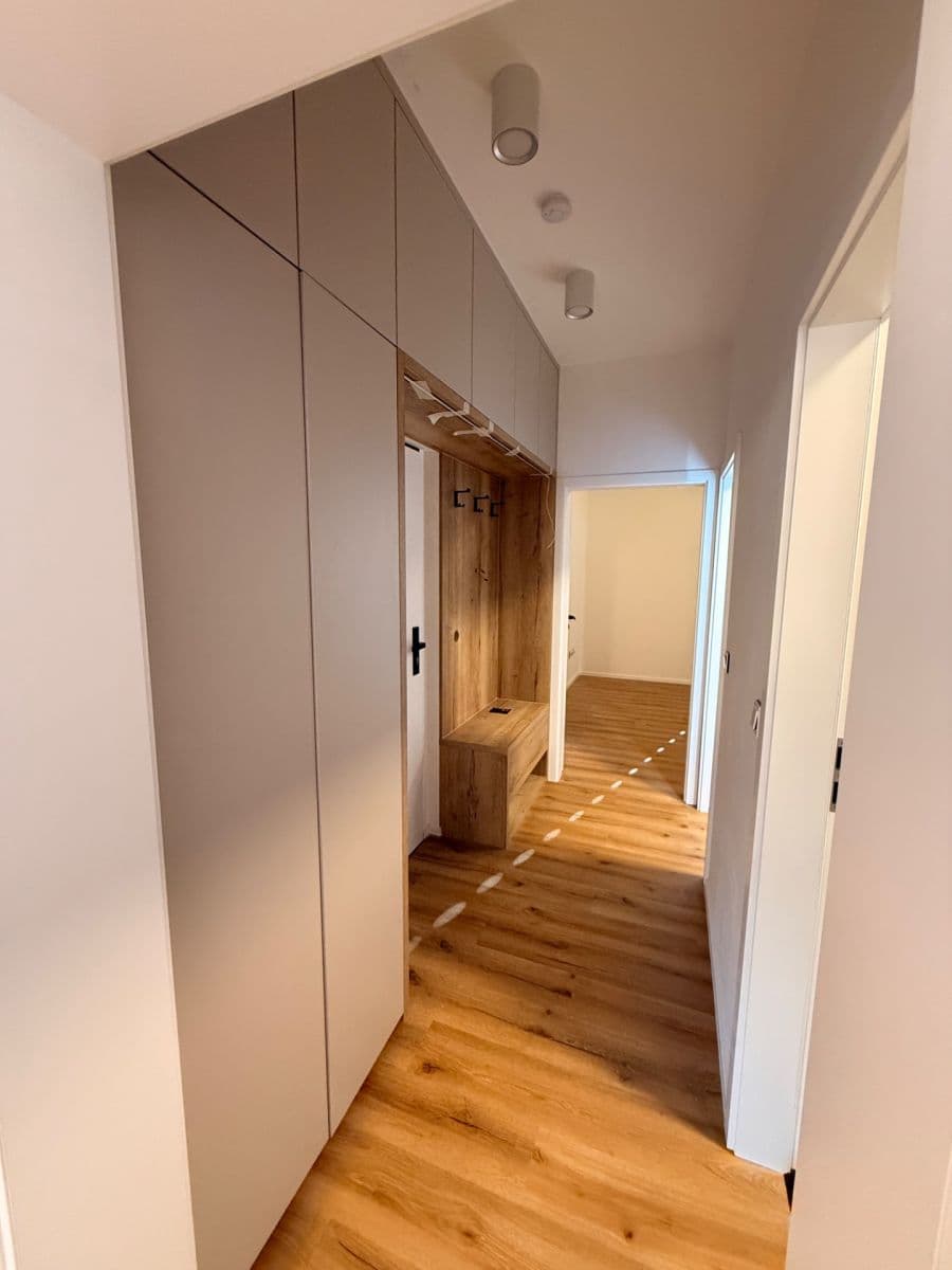 Prenájom bytu 2-izbový 63 m², Koněvova, Mladá Boleslav, Středočeský kraj Prenájom bytu 2-izbový 63 m², Koněvova, Mladá Boleslav, Středočeský kraj