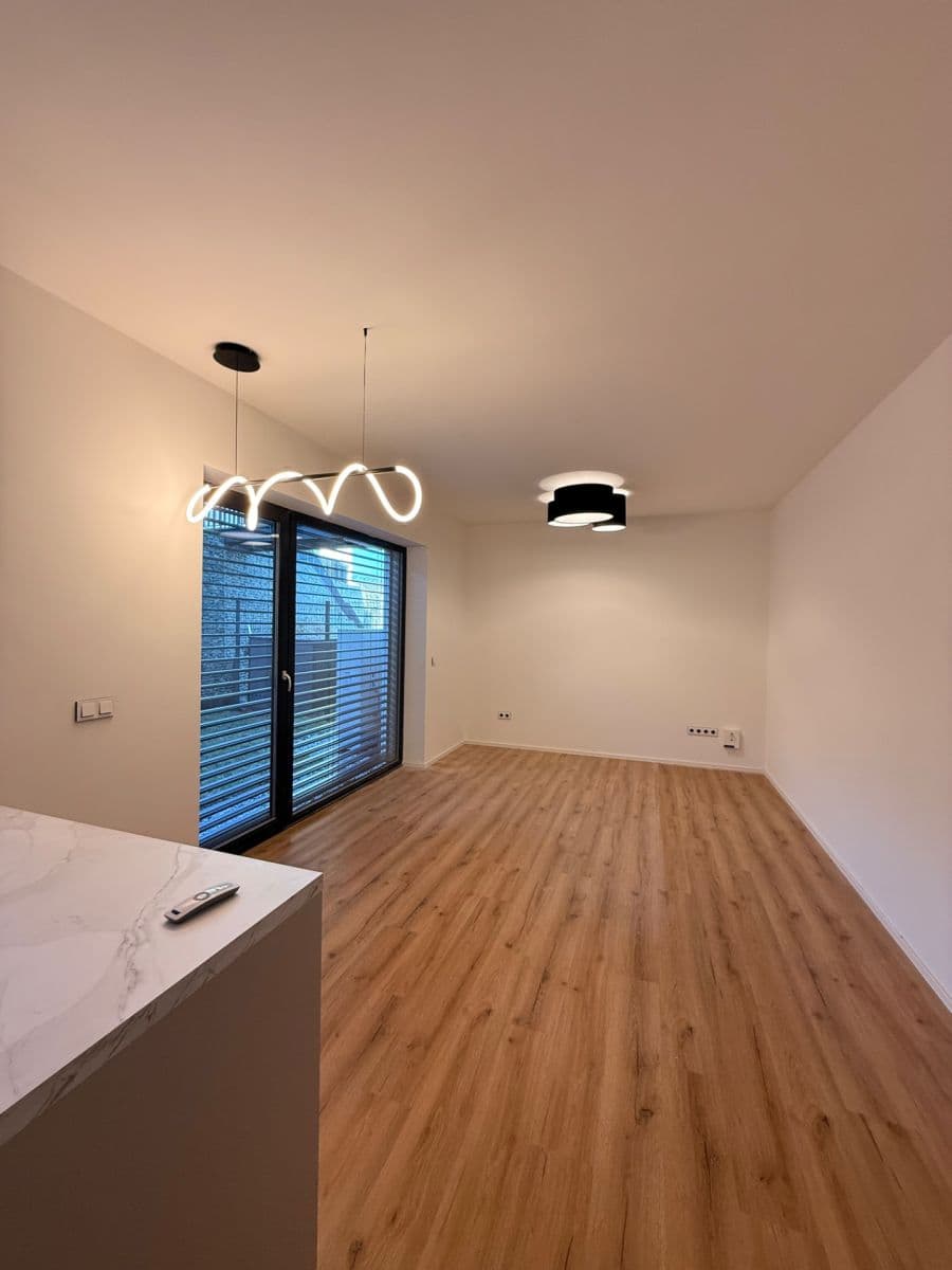 Prenájom bytu 2-izbový 63 m², Koněvova, Mladá Boleslav, Středočeský kraj Prenájom bytu 2-izbový 63 m², Koněvova, Mladá Boleslav, Středočeský kraj