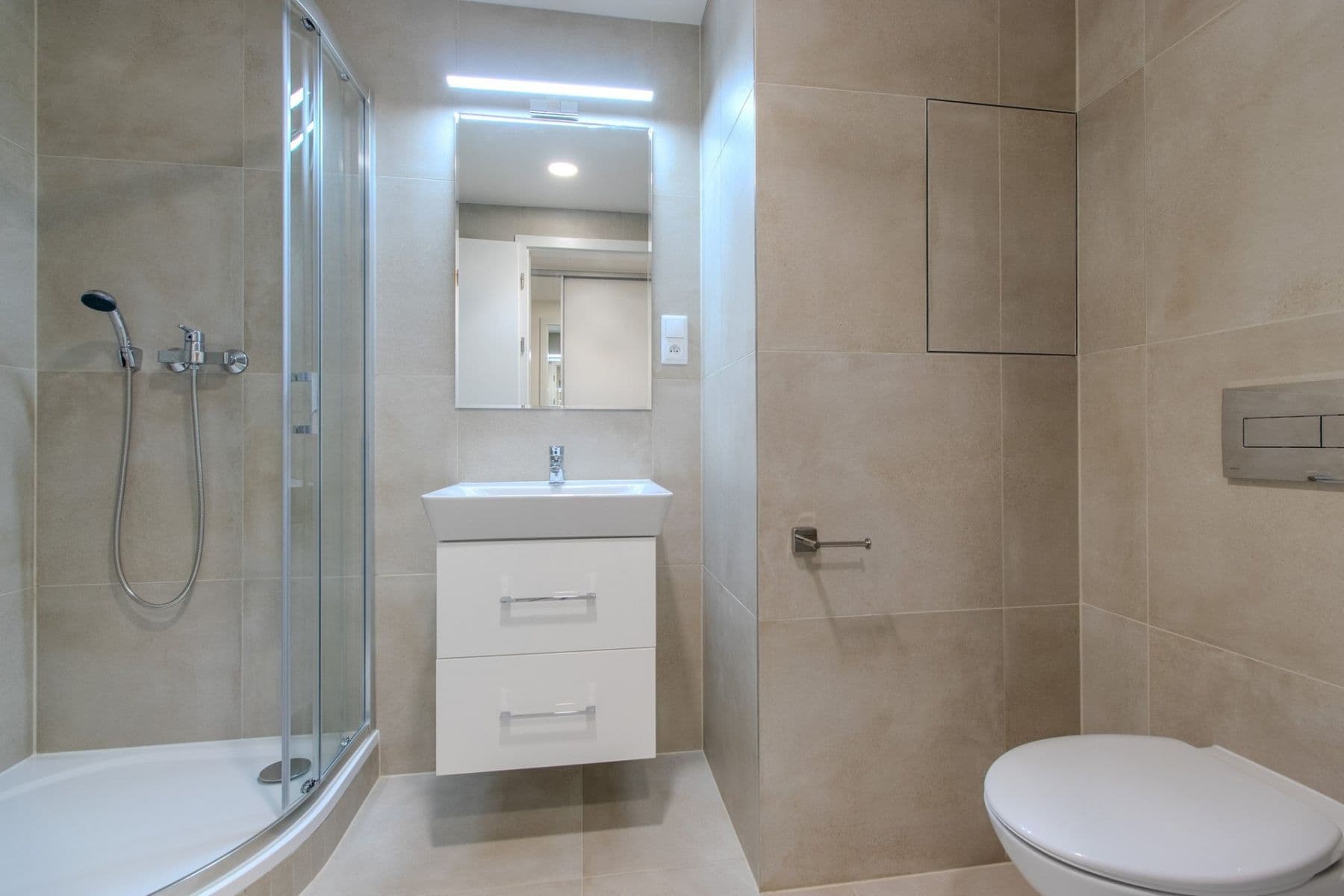 Prenájom bytu 1-izbový 32 m², Poděbradská, Praha, Praha Prenájom bytu 1-izbový 32 m², Poděbradská, Praha, Praha