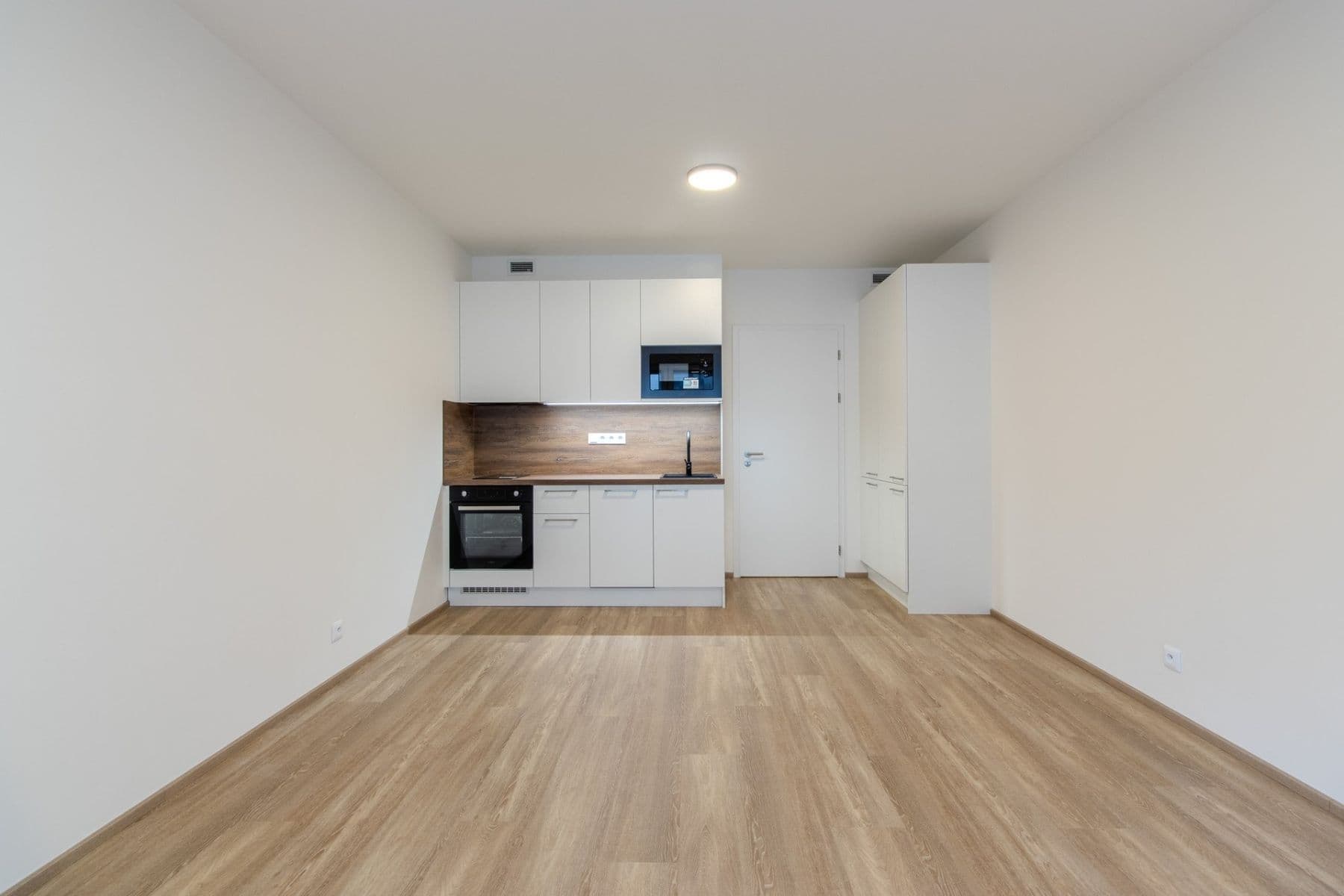 Prenájom bytu 1-izbový 32 m², Poděbradská, Praha, Praha Prenájom bytu 1-izbový 32 m², Poděbradská, Praha, Praha