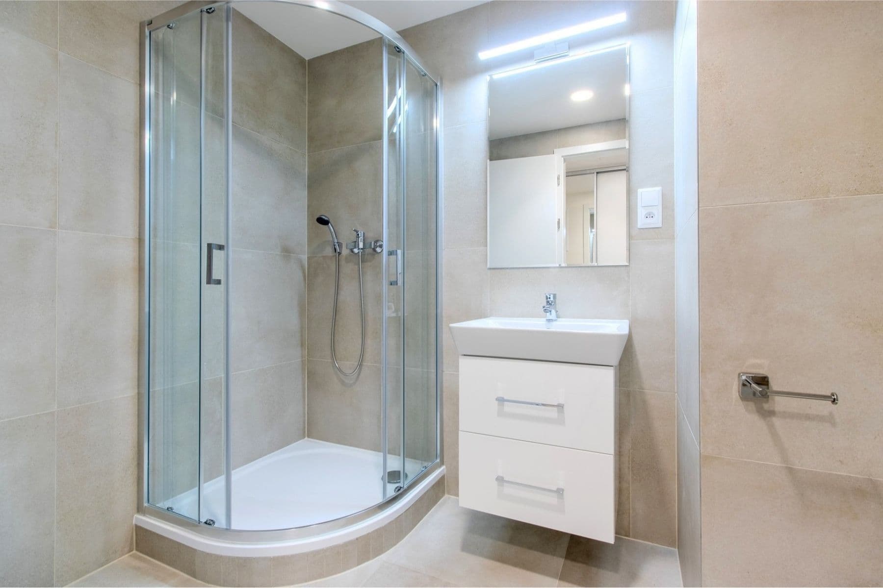 Prenájom bytu 1-izbový 32 m², Poděbradská, Praha, Praha Prenájom bytu 1-izbový 32 m², Poděbradská, Praha, Praha