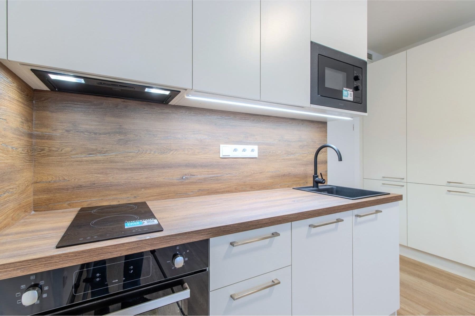 Prenájom bytu 1-izbový 32 m², Poděbradská, Praha, Praha Prenájom bytu 1-izbový 32 m², Poděbradská, Praha, Praha