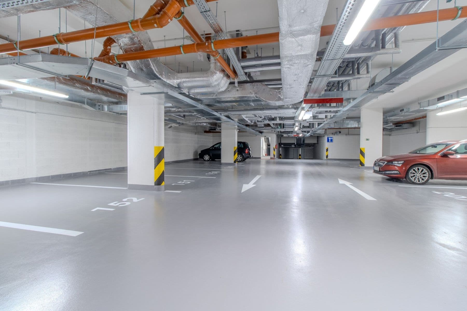 Prenájom garáže 15 m², Poděbradská, Praha, Praha Prenájom garáže 15 m², Poděbradská, Praha, Praha