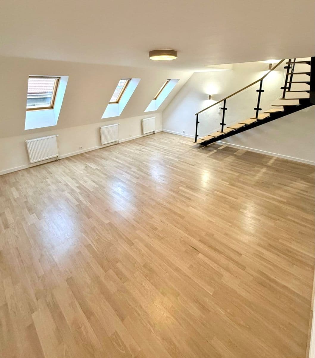 Predaj bytu 3-izbový 84 m², Lublaňská, Praha, Praha Predaj bytu 3-izbový 84 m², Lublaňská, Praha, Praha