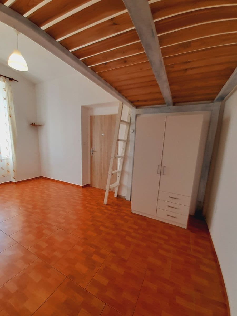 Prenájom bytu 1-izbový 32 m², Budějovická, Tábor, Jihočeský kraj Prenájom bytu 1-izbový 32 m², Budějovická, Tábor, Jihočeský kraj