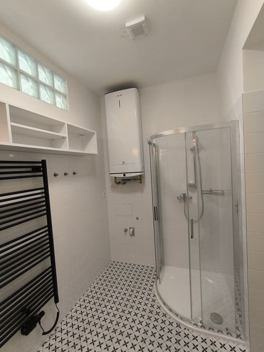 Prenájom bytu 2-izbový 60 m², K. Weise, České Budějovice, Jihočeský kraj Prenájom bytu 2-izbový 60 m², K. Weise, České Budějovice, Jihočeský kraj