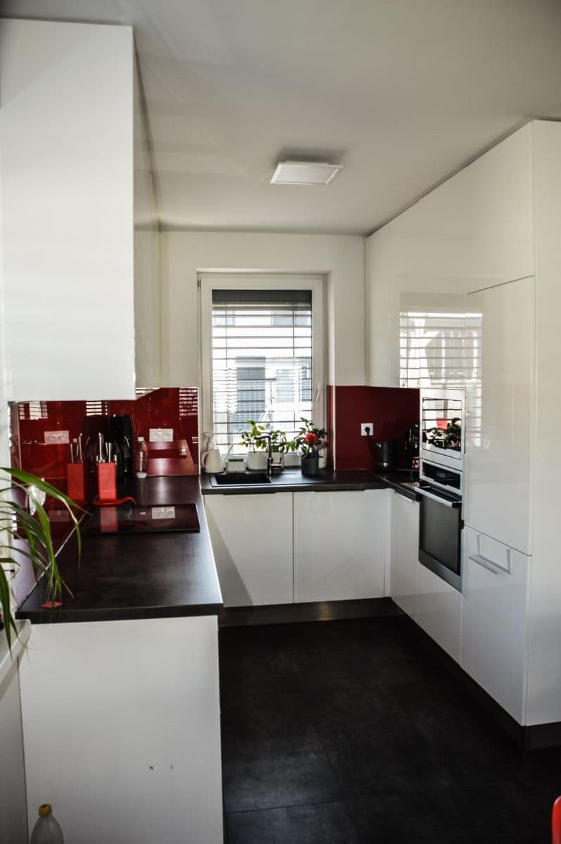 Predaj domu 109 m², pozemek 306 m², Sládkovičova, Miloslavov, Bratislavský kraj Predaj domu 109 m², pozemek 306 m², Sládkovičova, Miloslavov, Bratislavský kraj