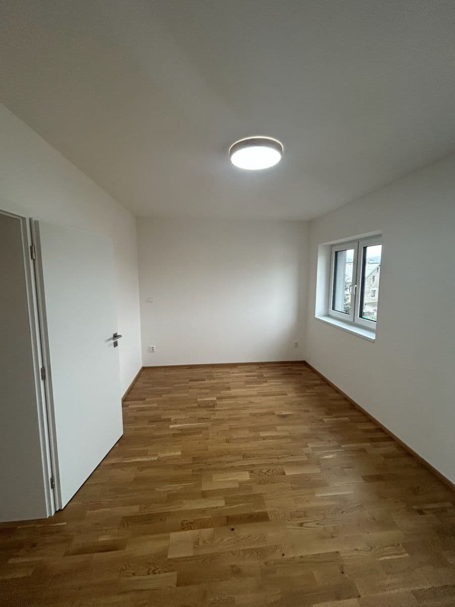 Prenájom bytu 2-izbový 49 m², Jiřího z Poděbrad, Hrádek nad Nisou, Liberecký kraj Prenájom bytu 2-izbový 49 m², Jiřího z Poděbrad, Hrádek nad Nisou, Liberecký kraj